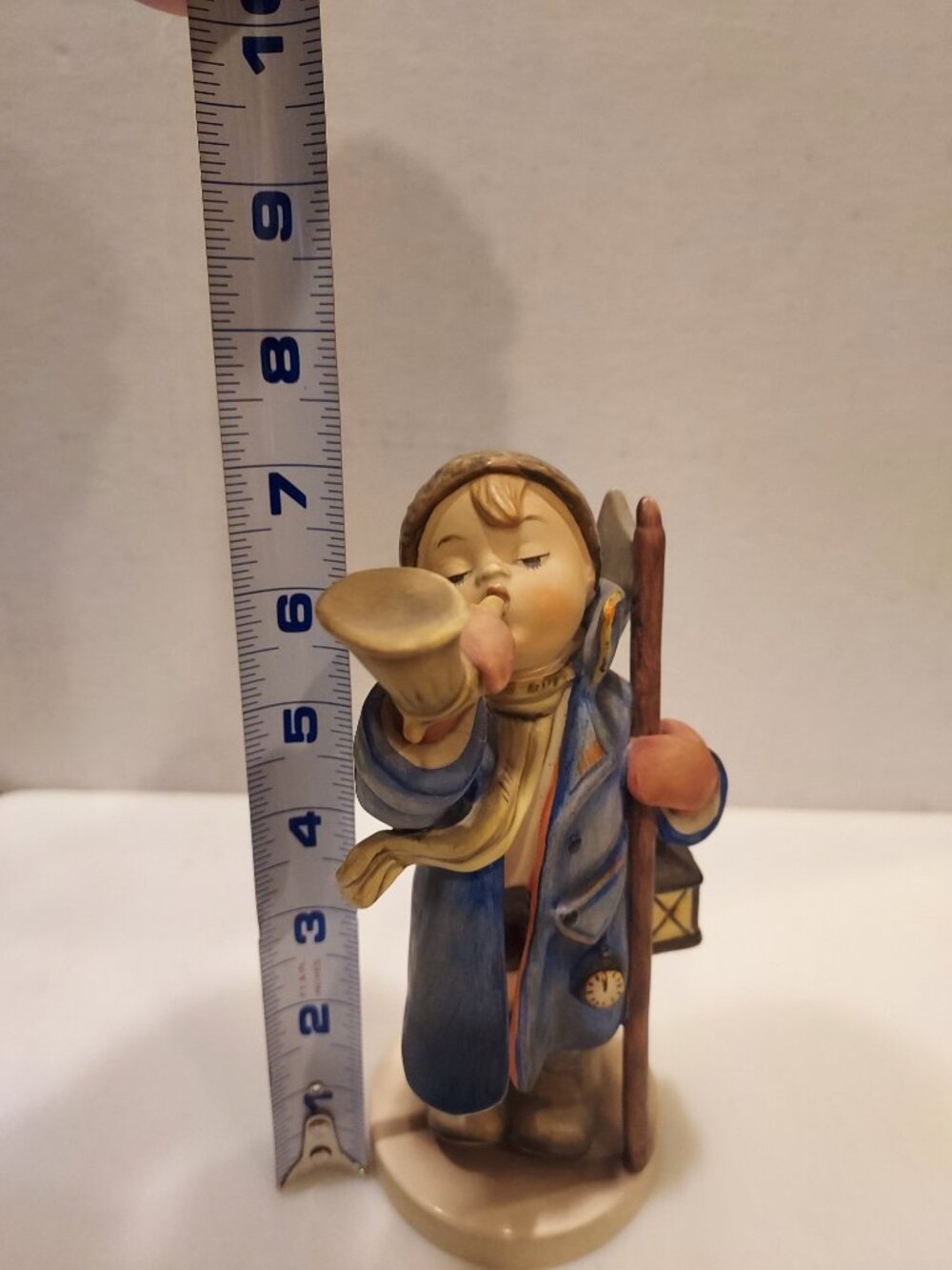 Hummel Figurine "HEAR YE, HEAR YE" ~ 7 1/2" Tall ~ - Picture 9 of 9